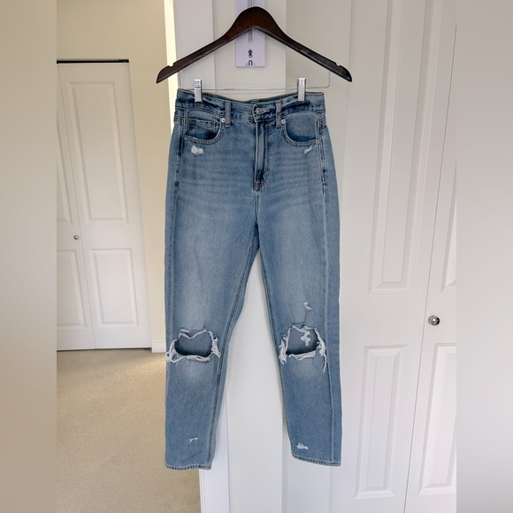 American Eagle Outfitters Denim - American Eagle Ripped Mom Jeans